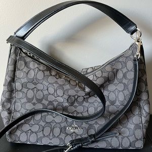 Coach canvass signature bag in black/grey